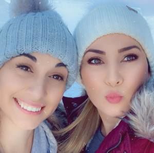 Meet your Posher, Crystal